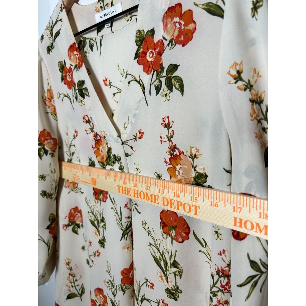 Rose & Olive Ivory Floral Poppy V-Neck Blouse Size Large - Picture 4 of 6